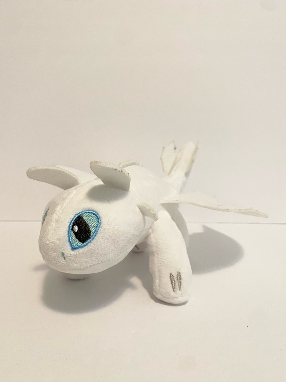 How to Train Your Dragon The Hidden World Light Fury White Plush 10”